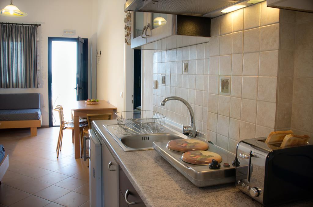 Yialos Studios-Apartments Makrýgialos Dış mekan fotoğraf